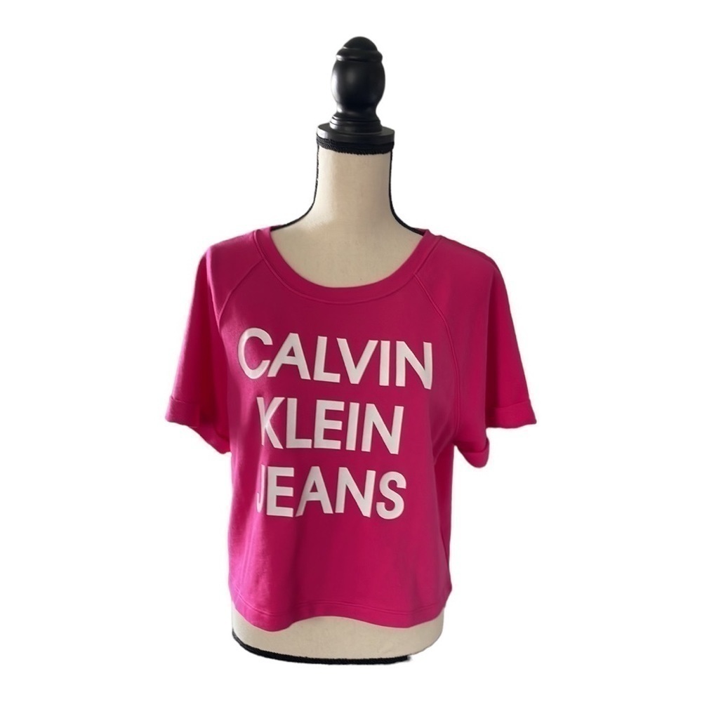 ♥️calvin Klein♥️Crew neck short sleeve Cropped graphic sweat shirt size (Med) - Picture 2 of 7